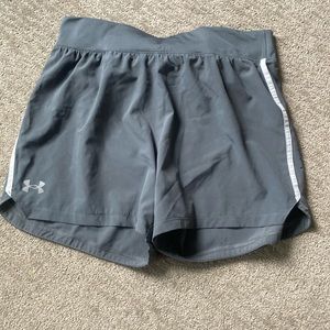 Under Armour 5in speed pocket shorts